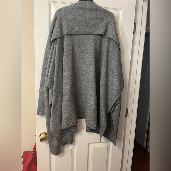 Free People Grey Cardigan Size One Size Fits All - Picture 3 of 4